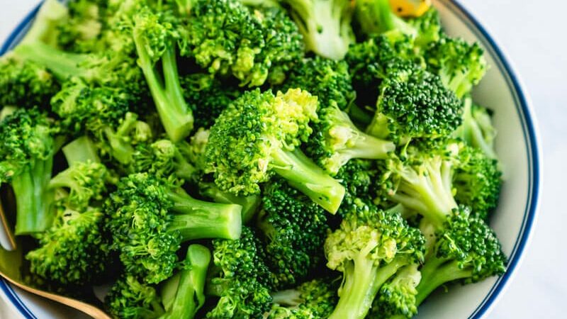 Boiled Broccoli (Easy & Delicious!) – A Couple Cooks