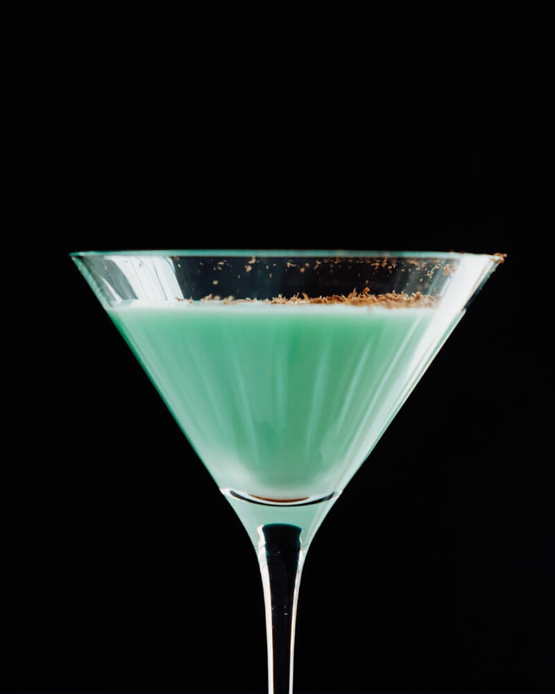 The Grasshopper Drink (Classic Cocktail!) – A Couple Cooks